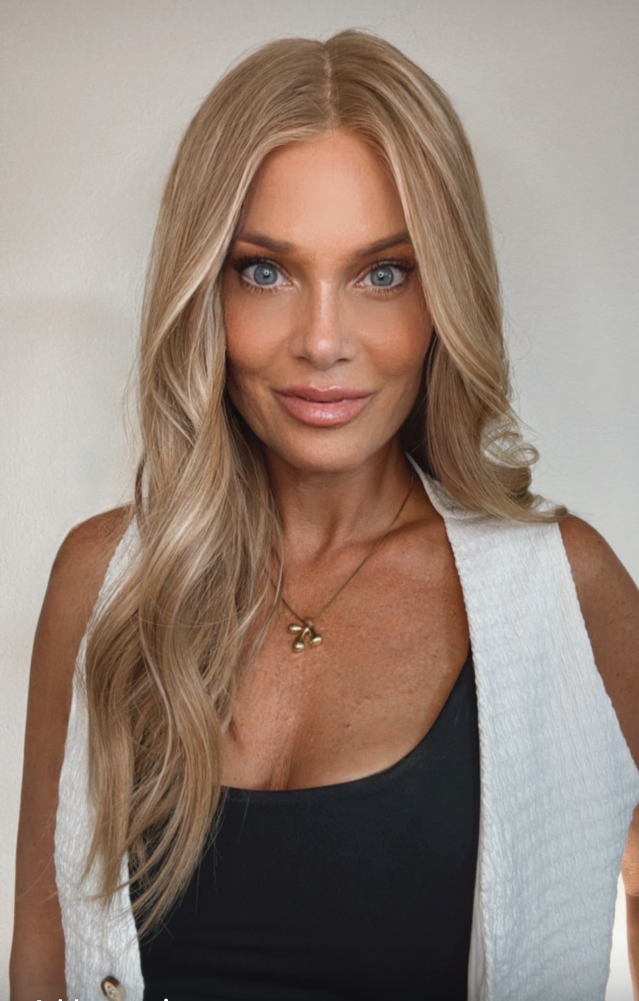 Cassie 20" | Human Hair | Light Density | S