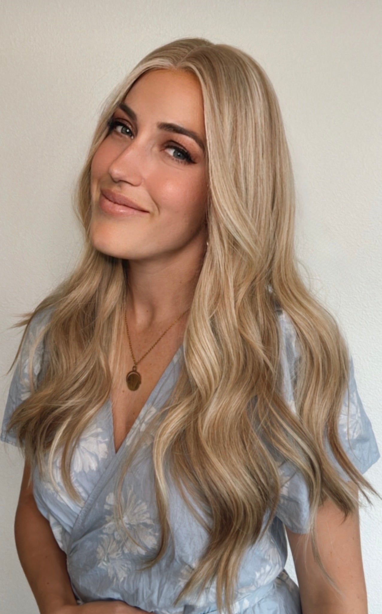Lyla 24" | Human Hair | Light Density | M