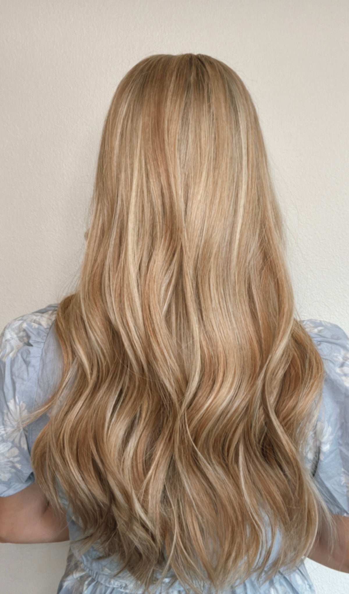 Lyla 24" | Human Hair | Light Density | M