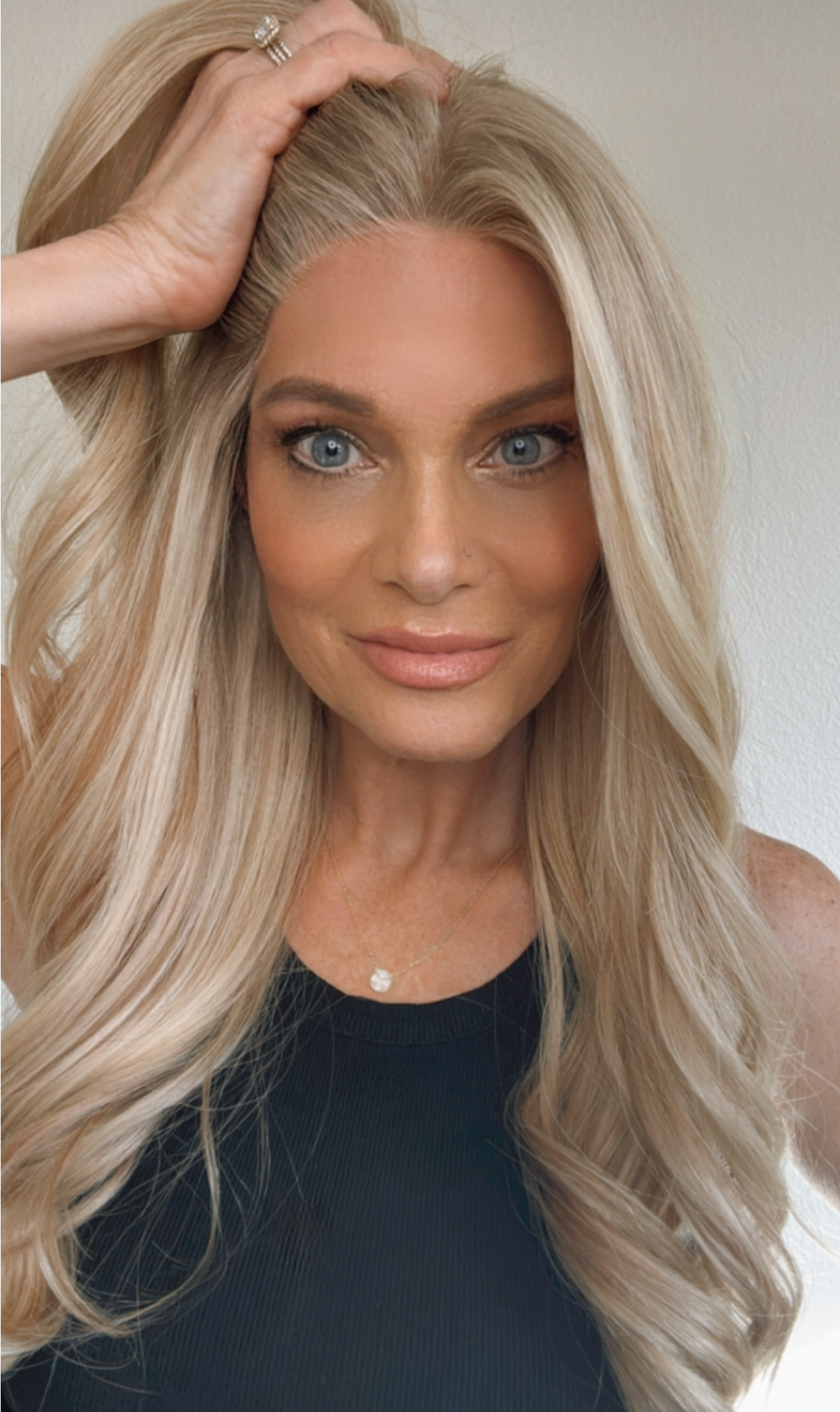 Shannon 24" | Human Hair | All-Hand-Tied 115% | Preorder