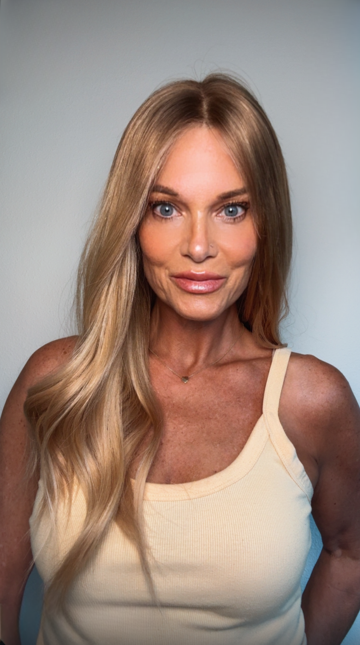 Jaylee 22" EURO | Human Hair | Light Density | M