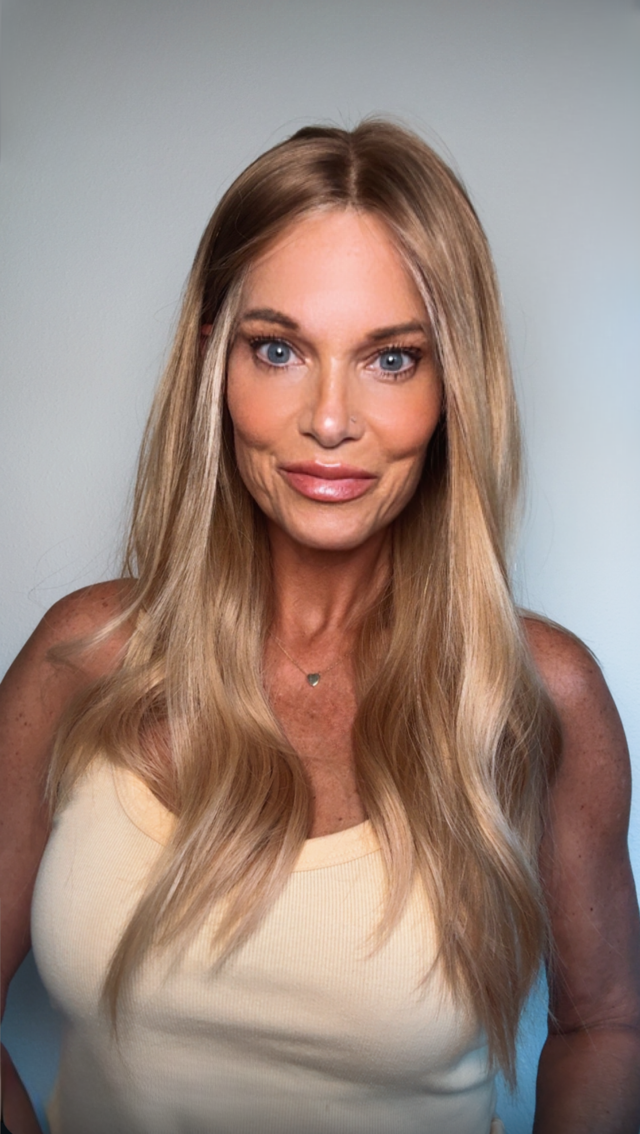 Jaylee 22" EURO | Human Hair | Light Density | M