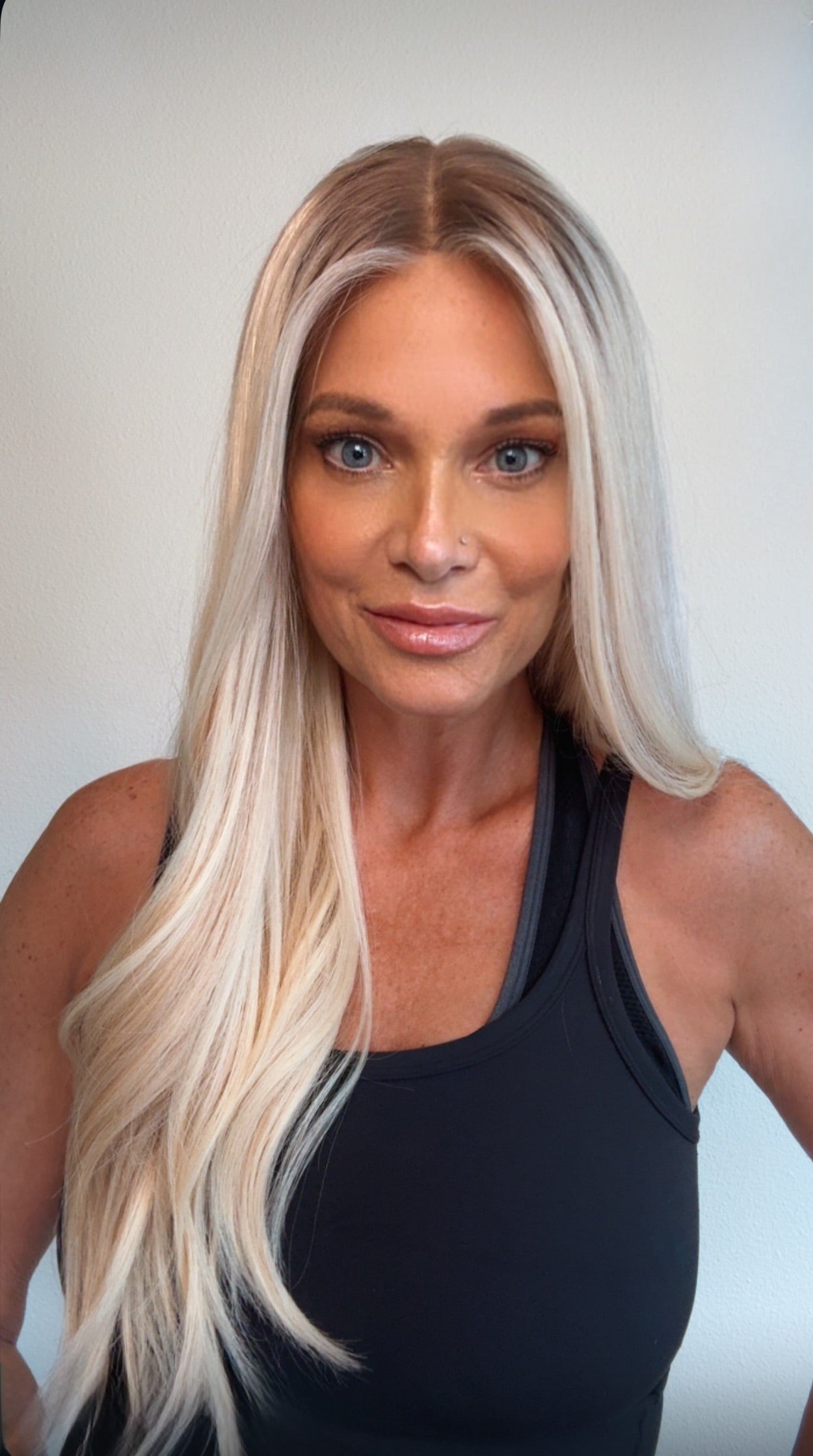 Shelly 24" EURO | Human Hair | Light Density | S
