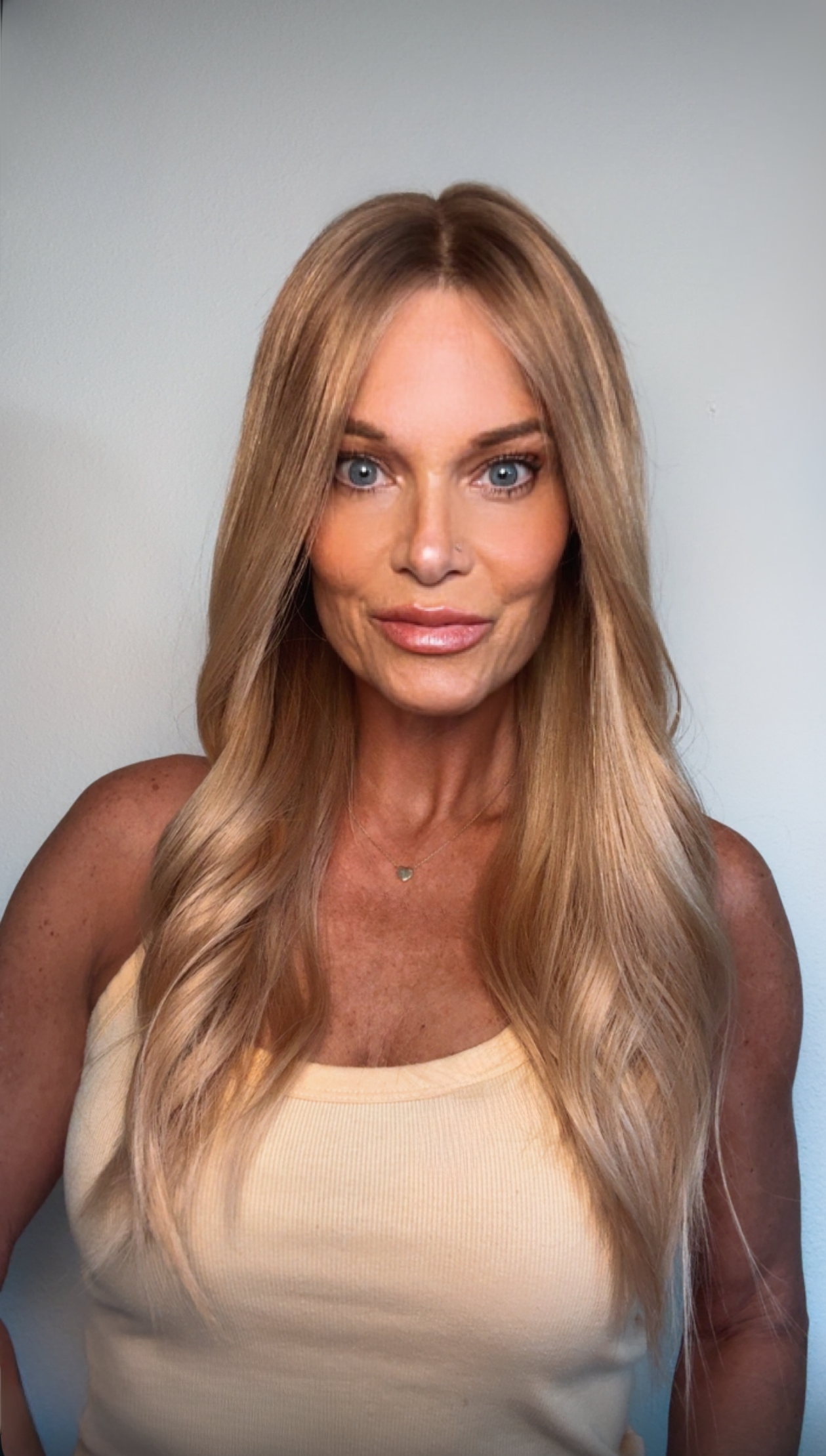 Jaylee 22" EURO | Human Hair | Light Density | M