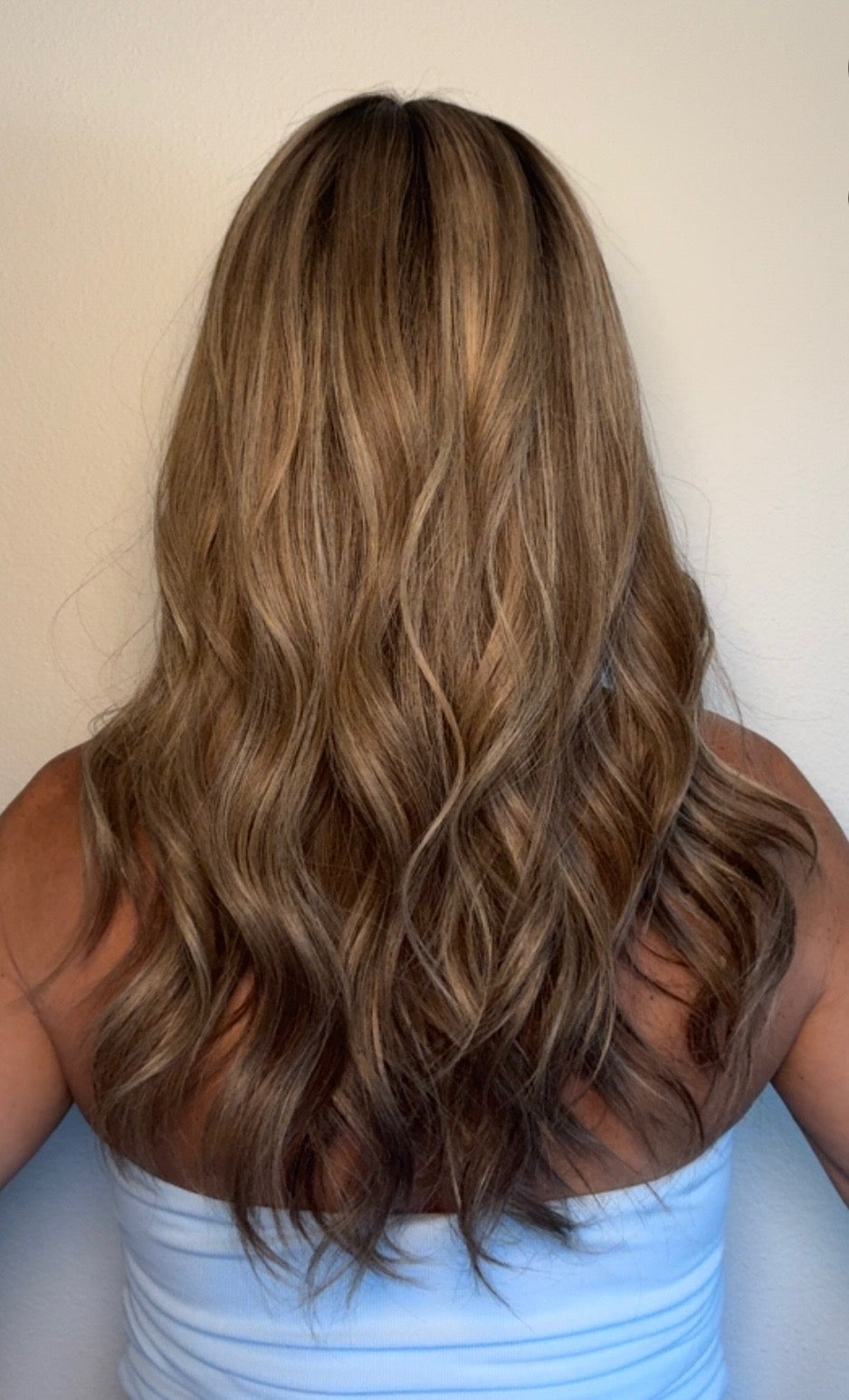 Sully 22" | EURO | Human Hair | All-Hand-Tied | Light Density | S