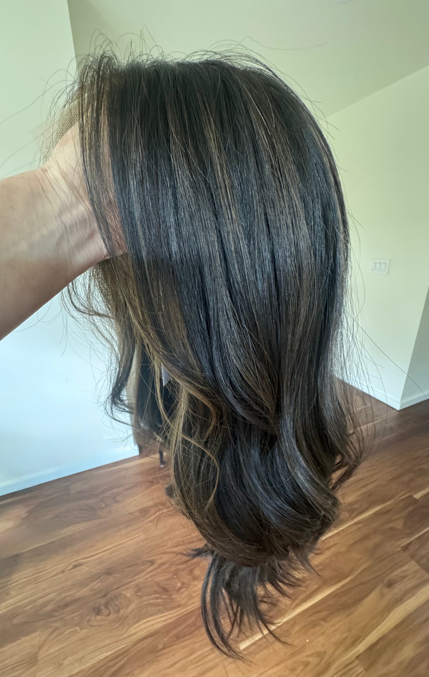 Arlo 20" | EURO | Human Hair | Light Density | M