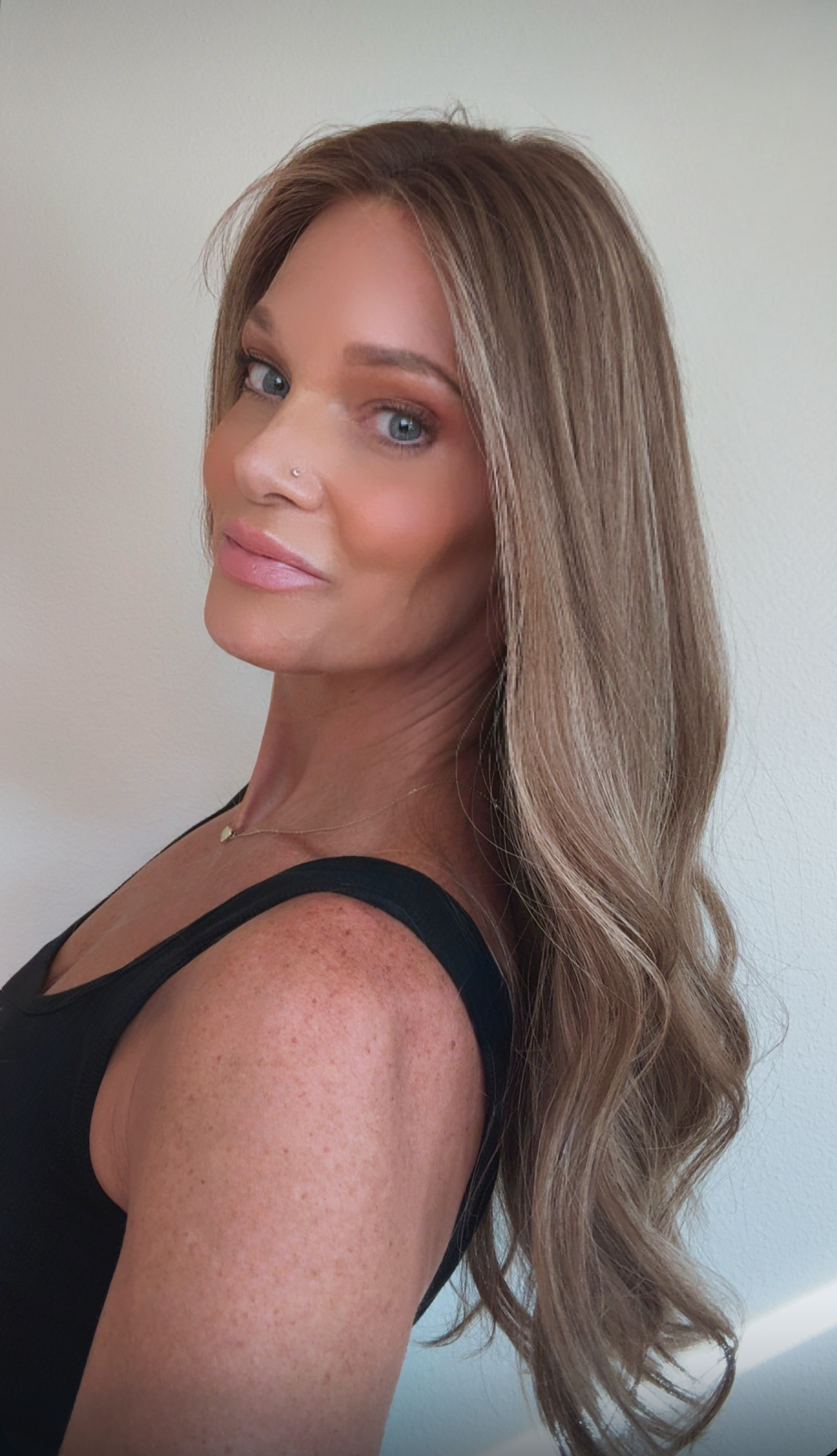 Willa 24" EURO | Human Hair | Light Density | S