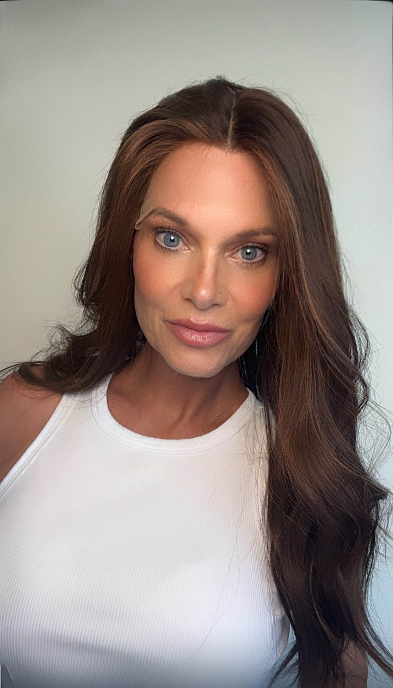 Tara 24" | EURO | Human Hair | All-Hand-Tied | Light Density | M