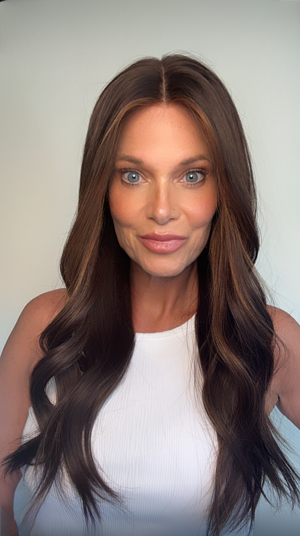 Tara 24" | EURO | Human Hair | All-Hand-Tied | Light Density | M
