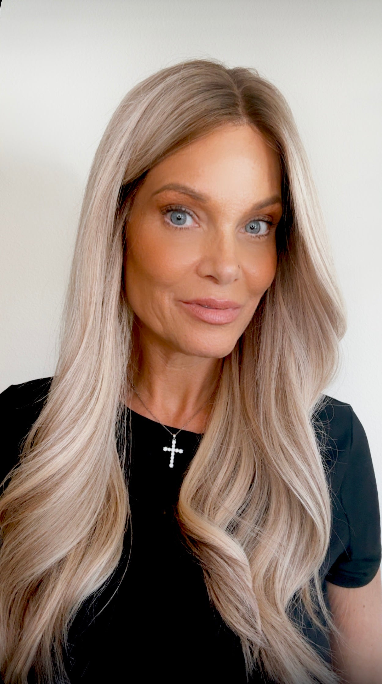 Chelsea 24" | Human Hair | Light Density | S