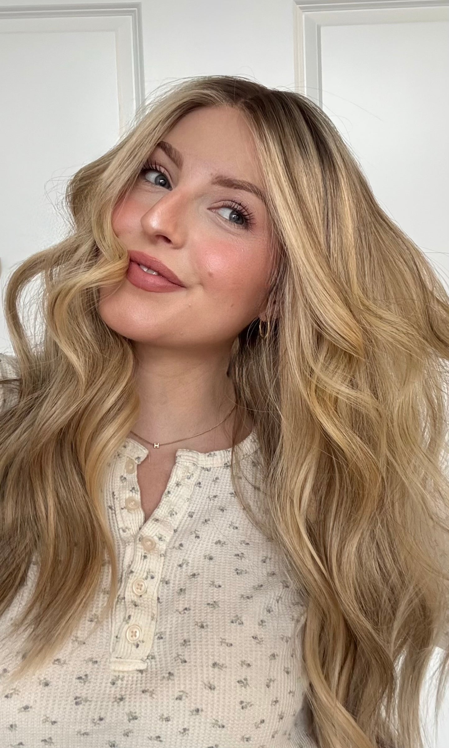 Maeve 24" | Human Hair | Light Density | S