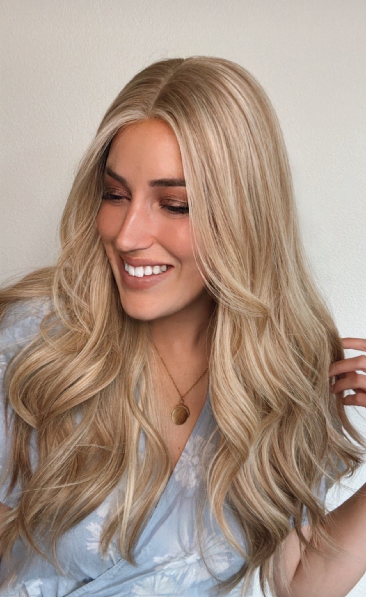 Lyla 24"  | Human Hair | Light Density | M
